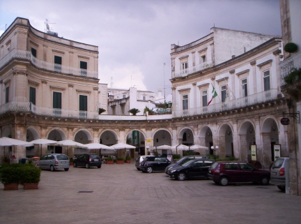 Piazza Maria Immacolata a Martina Franca (detta anche Piazza dei Portici)